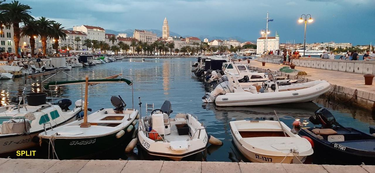 Apartments Infinitas Trogir Eksteriør billede